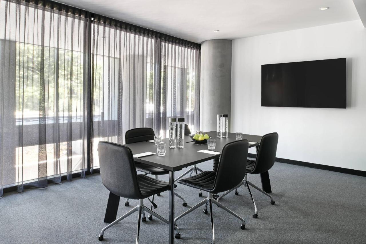 Midnight Hotel, Autograph Collection Canberra Exterior photo Meeting room at the University of Nottingham